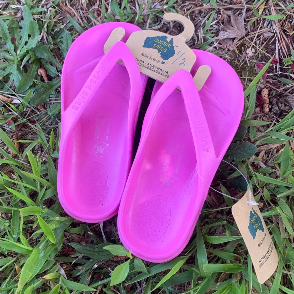 Aussie Soles Pink Starfish Flip Flops
